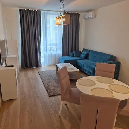 Q4, Flat Near Gallery Shopping Mall With Free Garage Belgrade