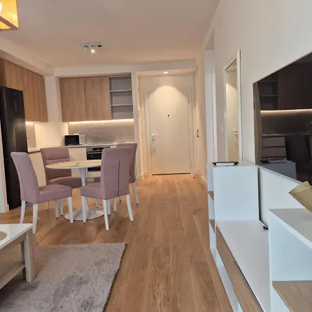 Q4, Flat Near Gallery Shopping Mall With Free Garage * Belgrade