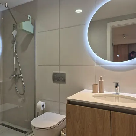 Q4, Flat Near Gallery Shopping Mall With Garage Apartment